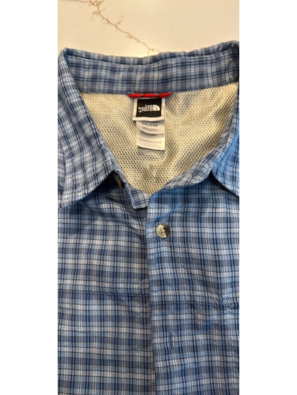 The North Face Man XXL Short Sleeve Plaid Button-Down Blue Shirt